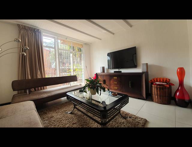 2 BEDROOM TOWNHOUSE SOLD IN THE HILL